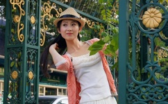 真实破外女摘花流血了